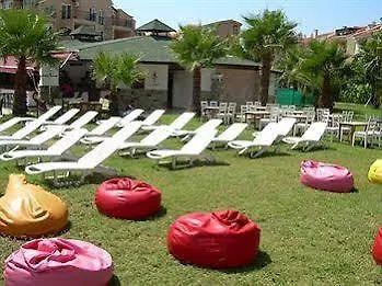Club Secret Garden