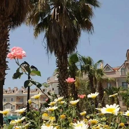 Hotel Club Secret Garden 2*