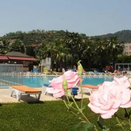 Hotel Club Secret Garden 2*